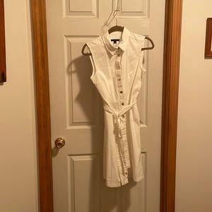 White brass button sleeveless shirt dress. NWOT
